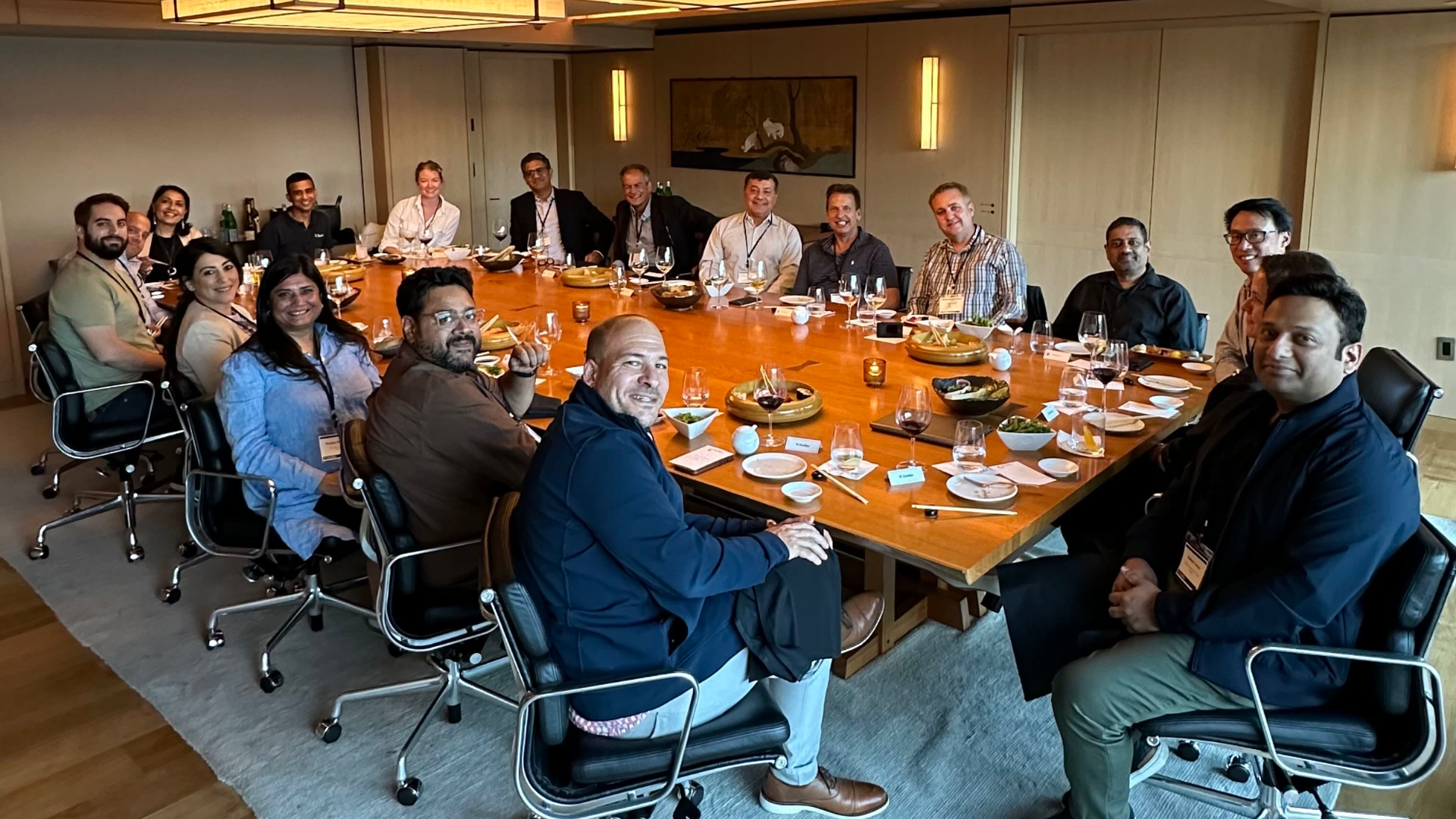 Executive Dinners & Roundtables